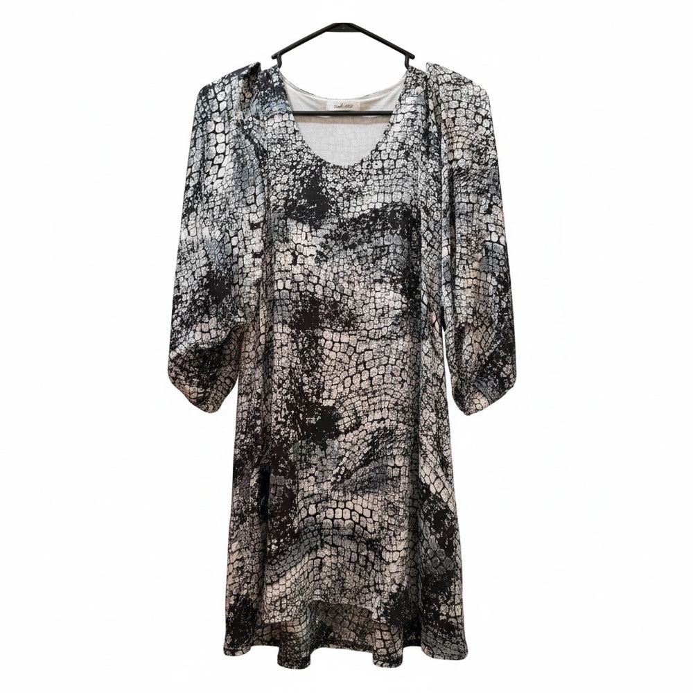 2nd 1020 Chic Monochrome Midi Dress